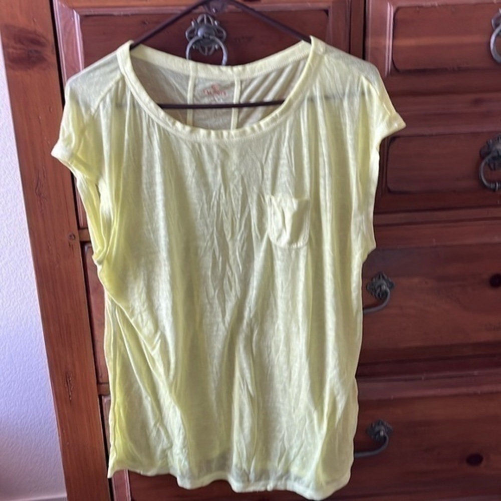 T by Talbots NWOT Women’s Yellow Layering Tee Size Large NWOT